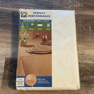 Living Quarters 60x120” oblong Microfiber Table Cloth -  white